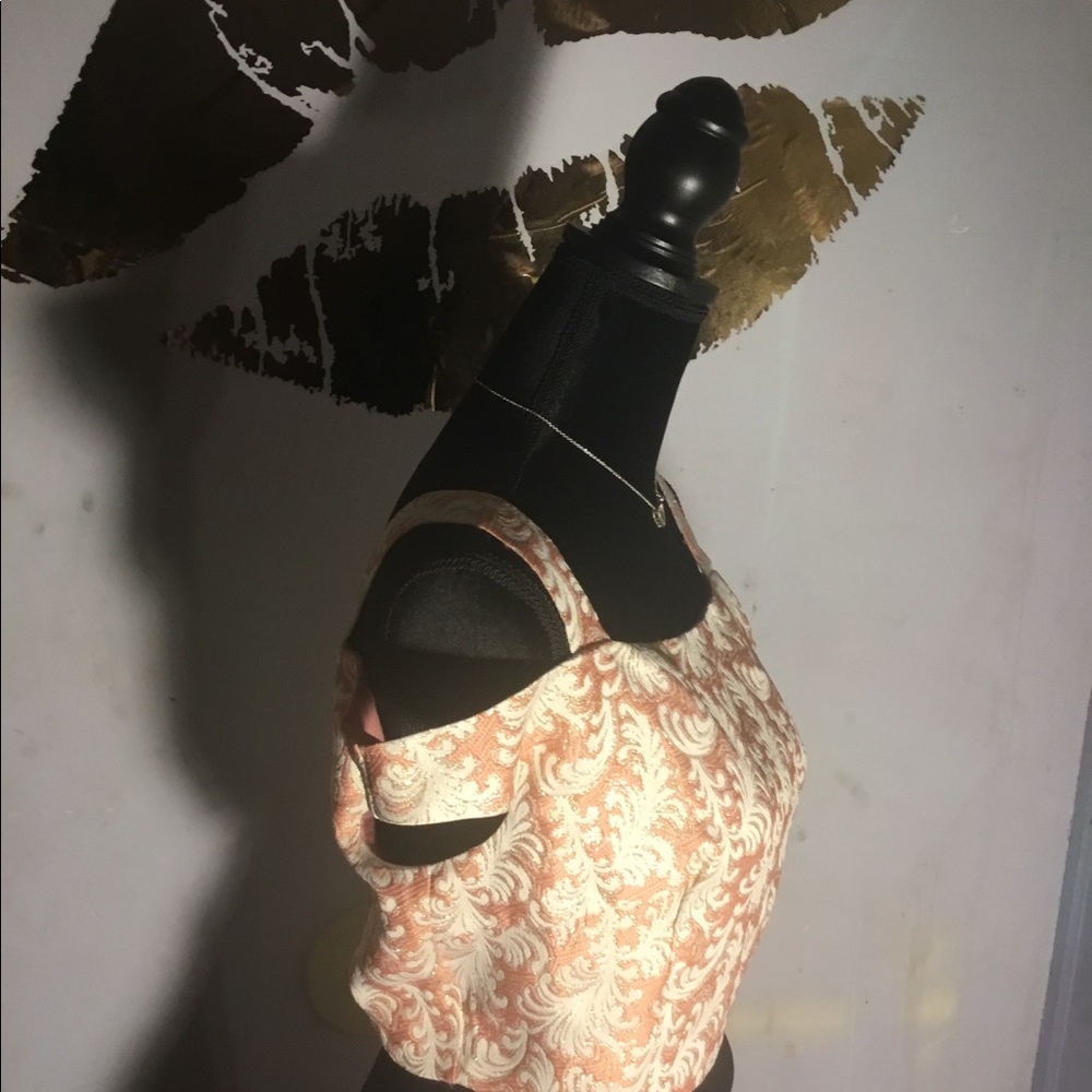 Shell crop top - Picture 3 of 4